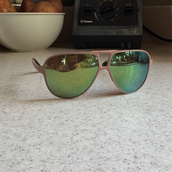 Bajio clink sunglasses excellent condition missing nose pad polarized fishing - Picture 1 of 7